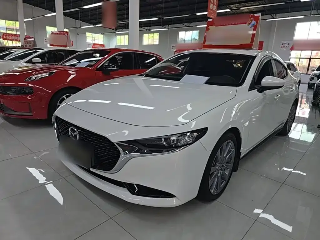 Mazda 3 Axela — фото 1