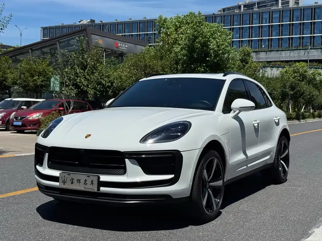 Porsche Macan — фото 1