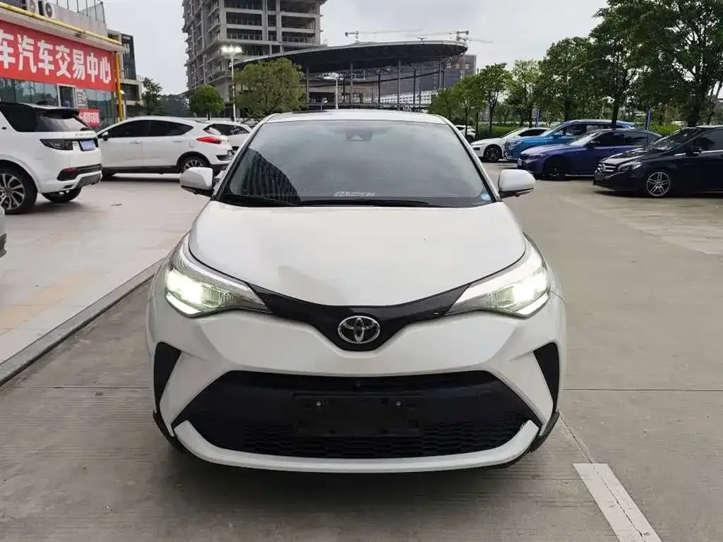 Toyota C-HR — фото 6