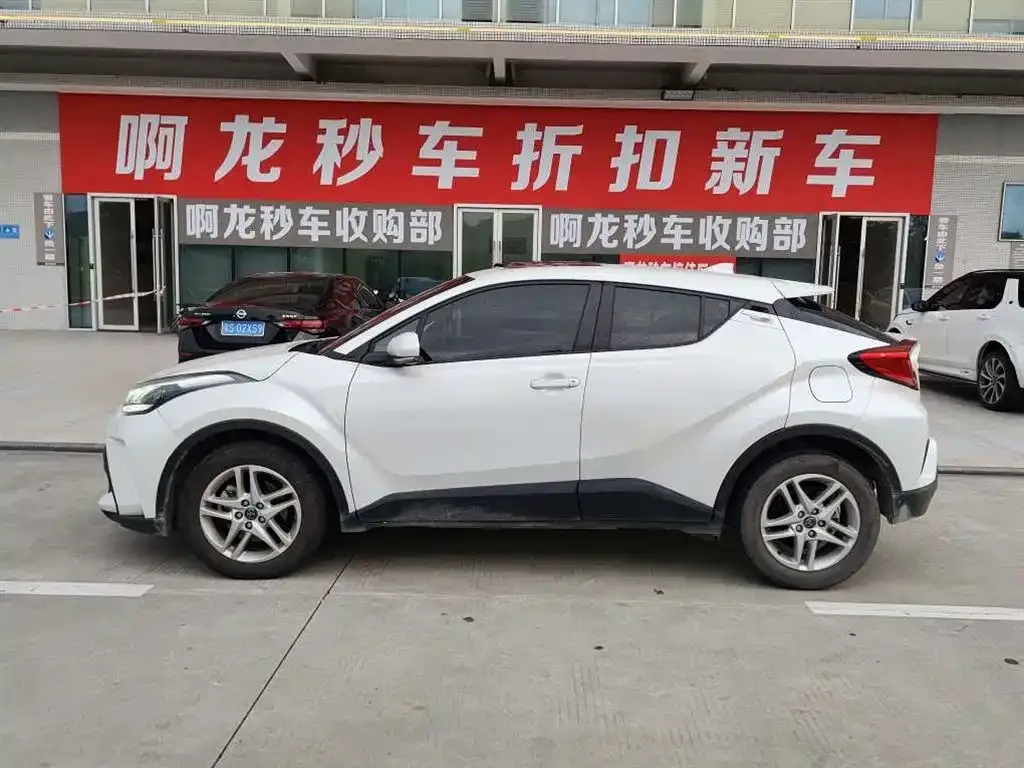 Toyota C-HR — фото 7