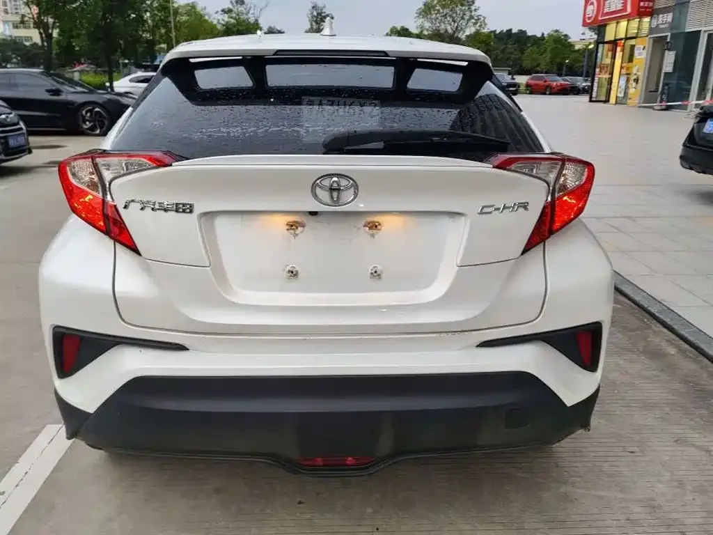 Toyota C-HR — фото 3