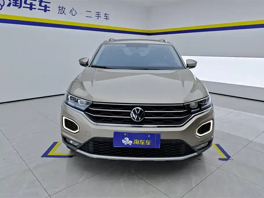 Volkswagen T-Roc — фото 8