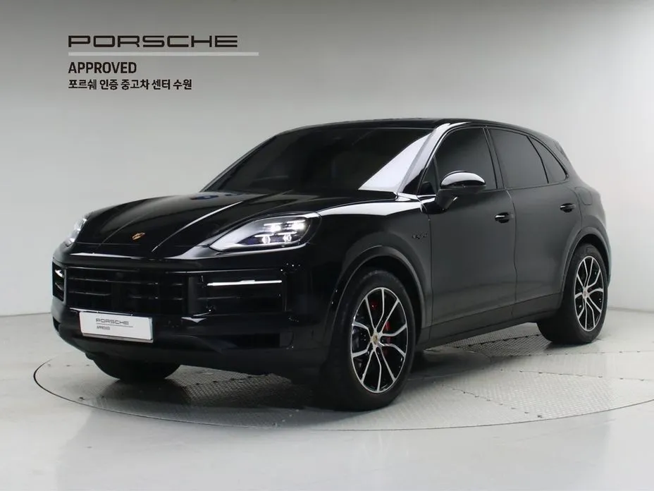 Porsche Cayenne — фото 1