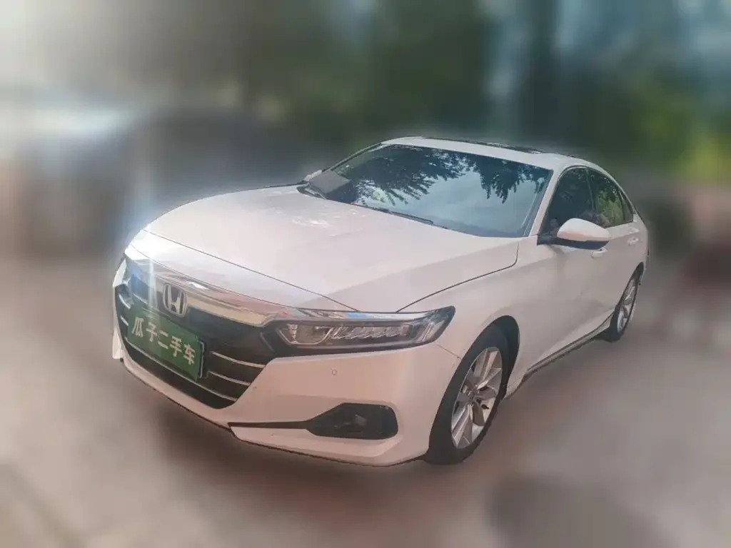Honda Accord — фото 1