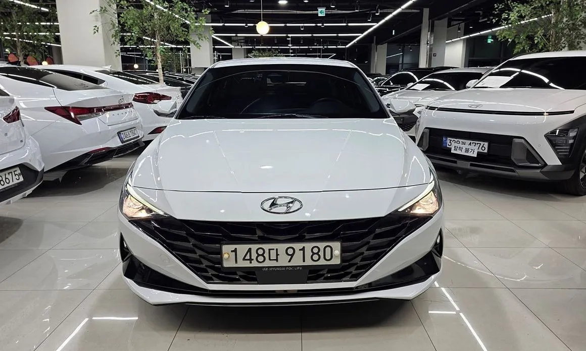 Hyundai AVANTE — фото 1