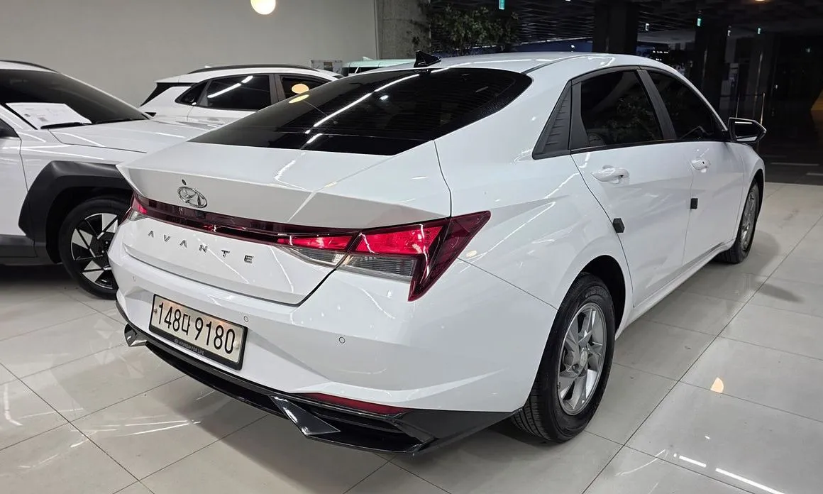 Hyundai AVANTE — фото 4