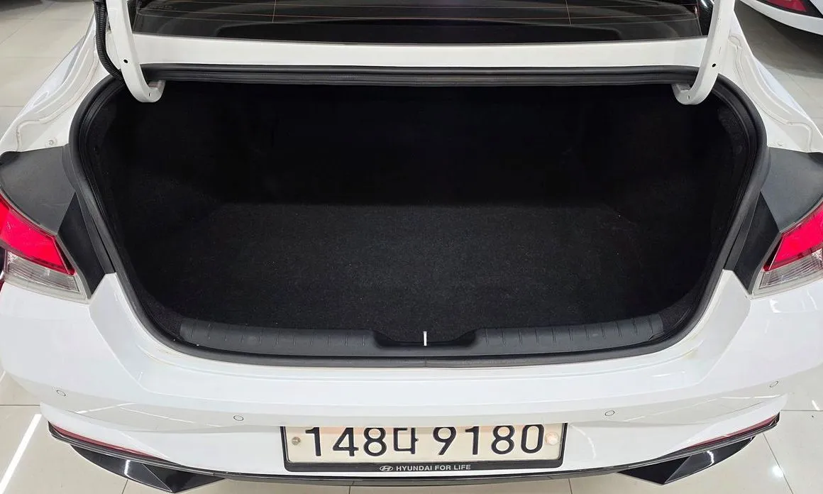 Hyundai AVANTE — фото 2