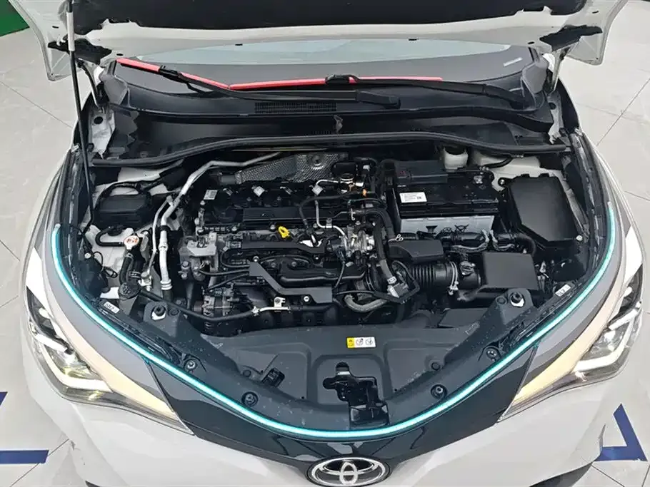 Toyota C-HR — фото 7