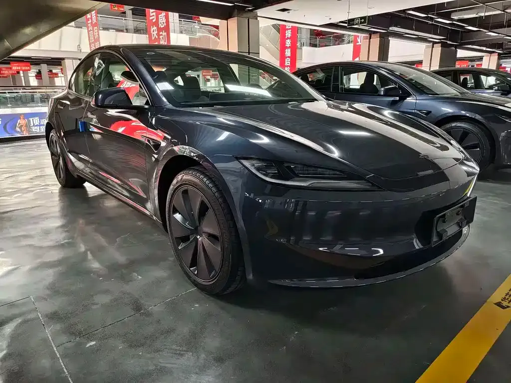 Tesla Model 3 — фото 7