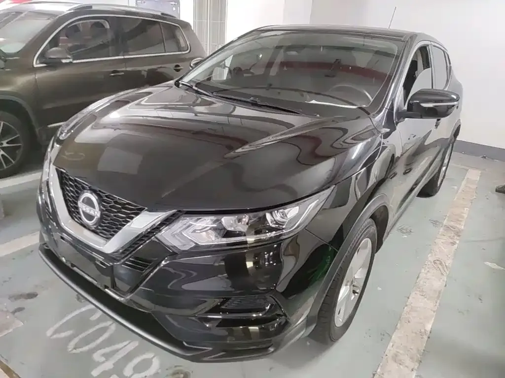 Nissan Qashqai — фото 1