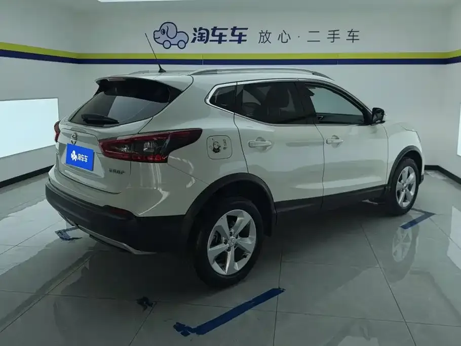 Nissan Qashqai — фото 5