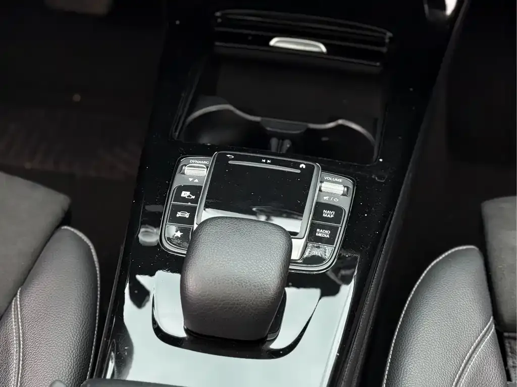 Mercedes-Benz A-Class — фото 10