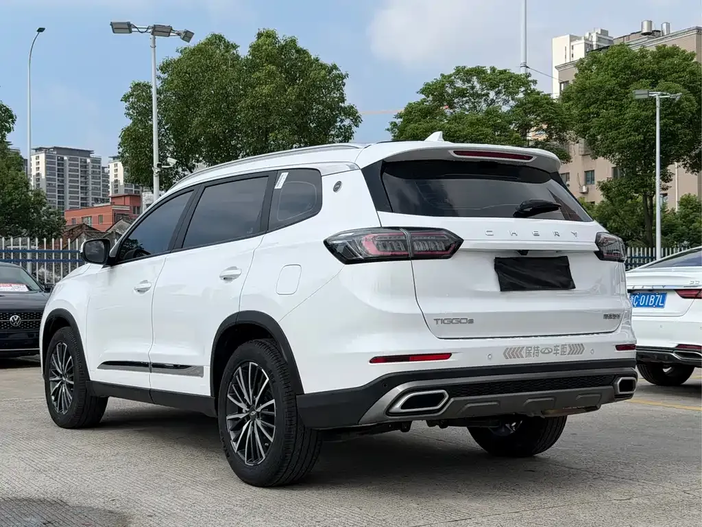 Chery Tiggo 8 — фото 6
