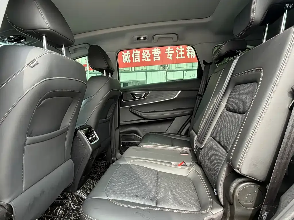 Chery Tiggo 8 — фото 2