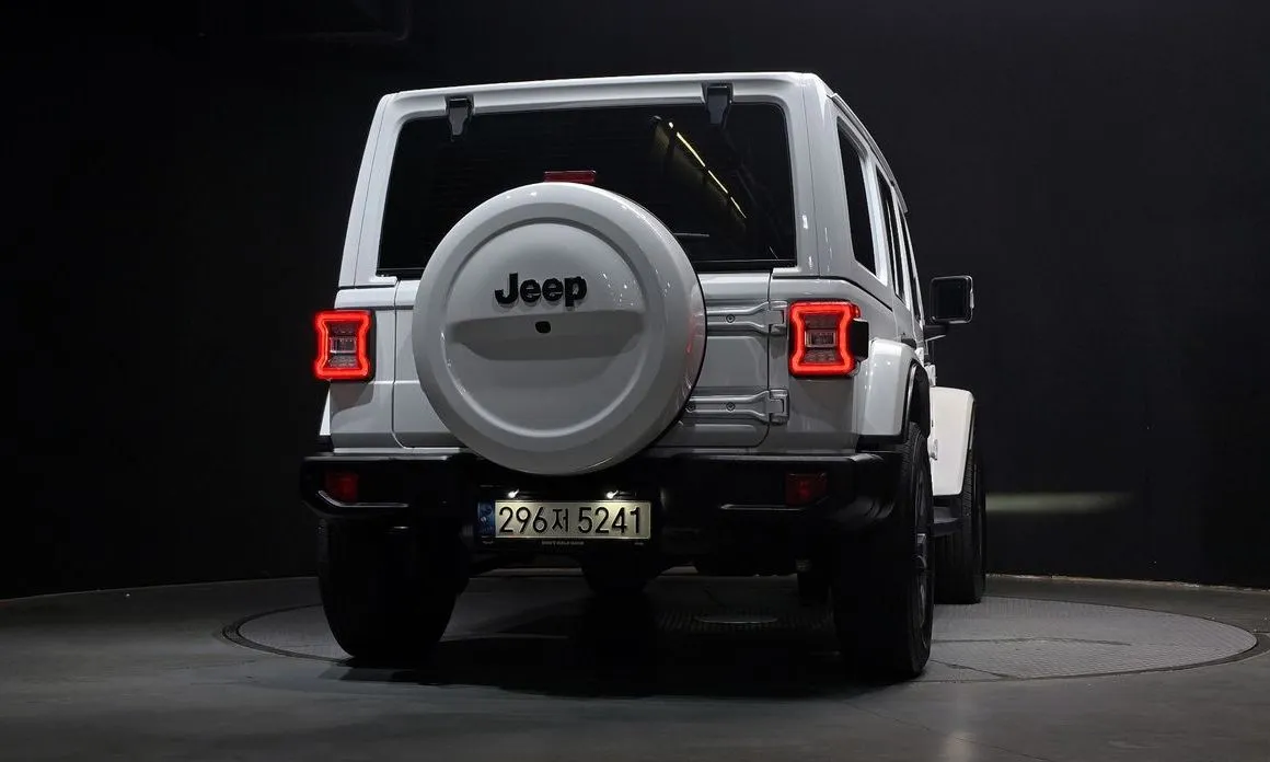 Jeep Wrangler — фото 5