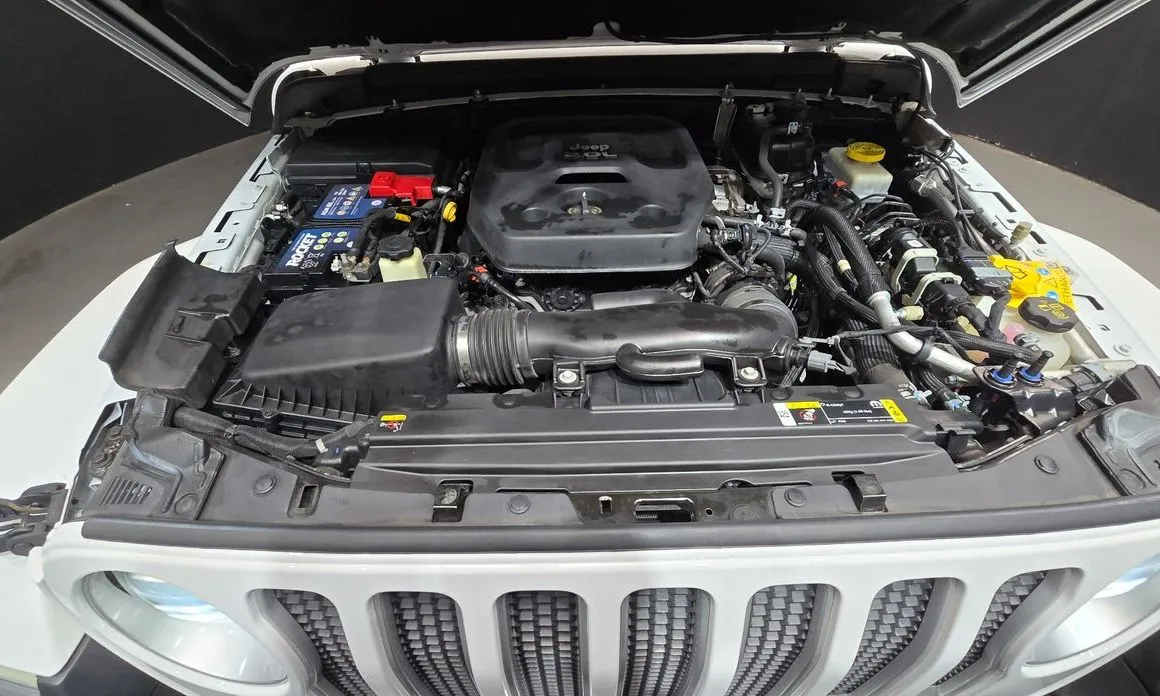 Jeep Wrangler — фото 9