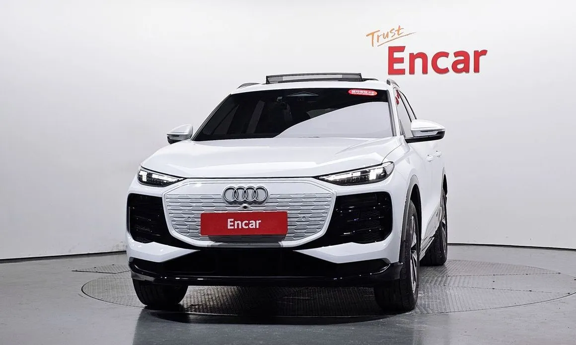 Audi Q6 e-tron — фото 10