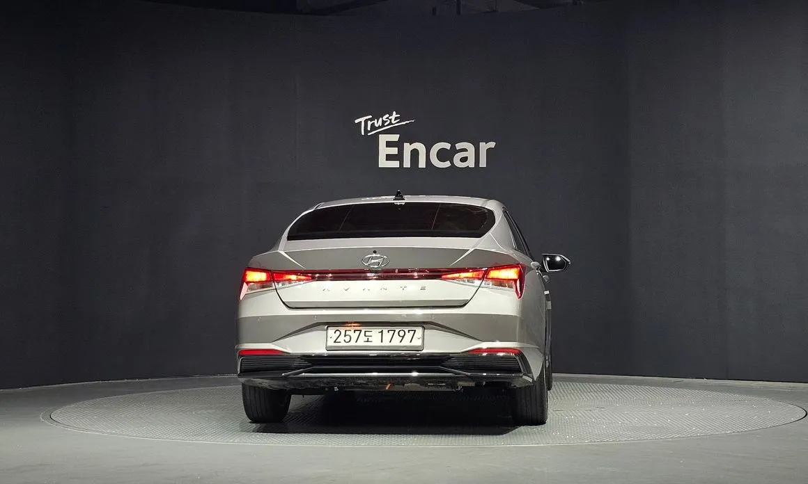 Hyundai AVANTE — фото 3