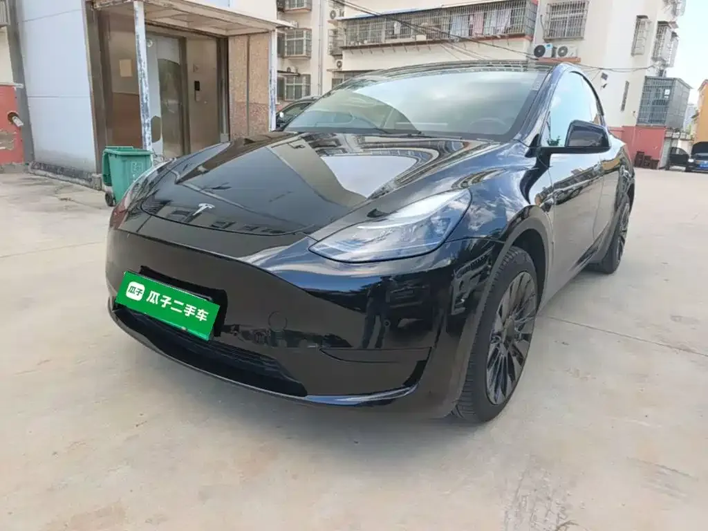 Tesla Model Y — фото 5