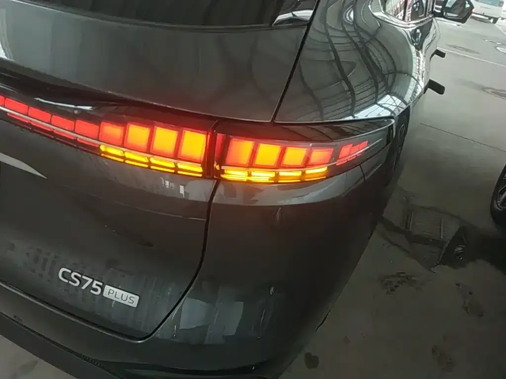 Changan CS75 PLUS — фото 3