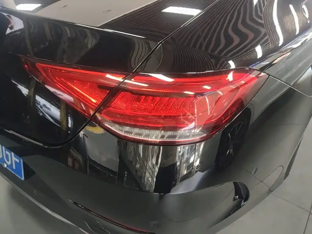 Mercedes-Benz CLS — фото 6