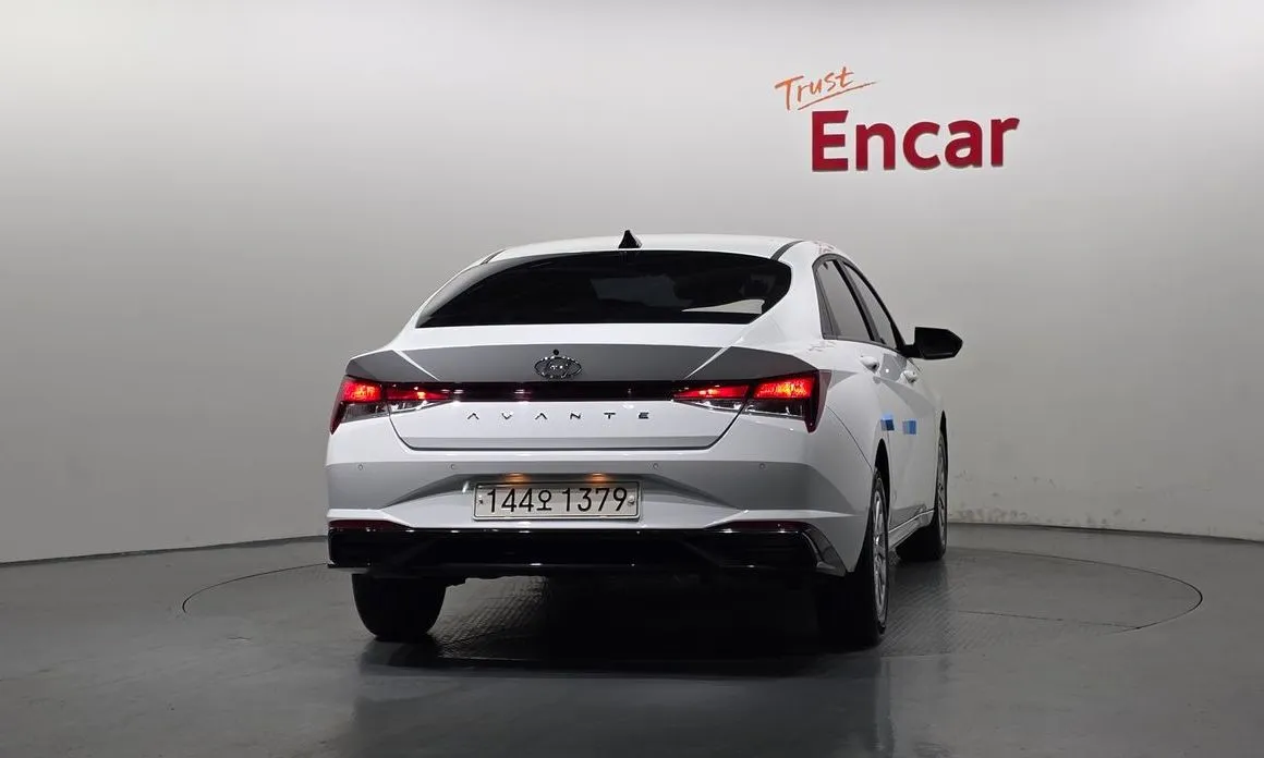 Hyundai AVANTE — фото 2