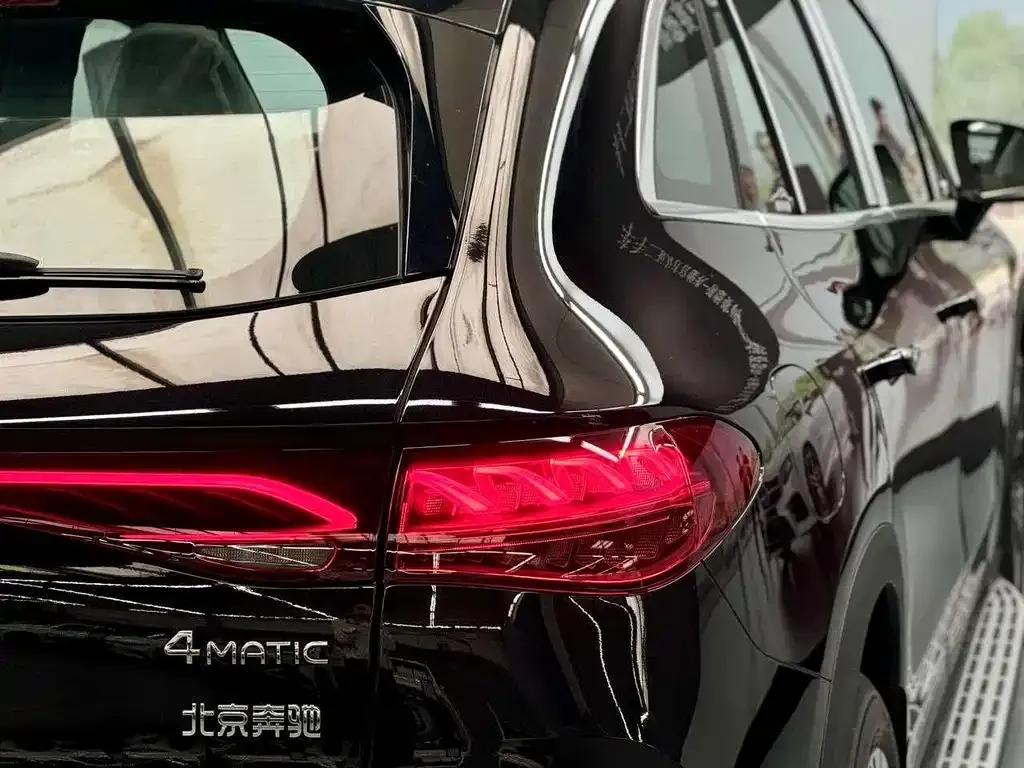Mercedes-Benz EQE SUV — фото 8