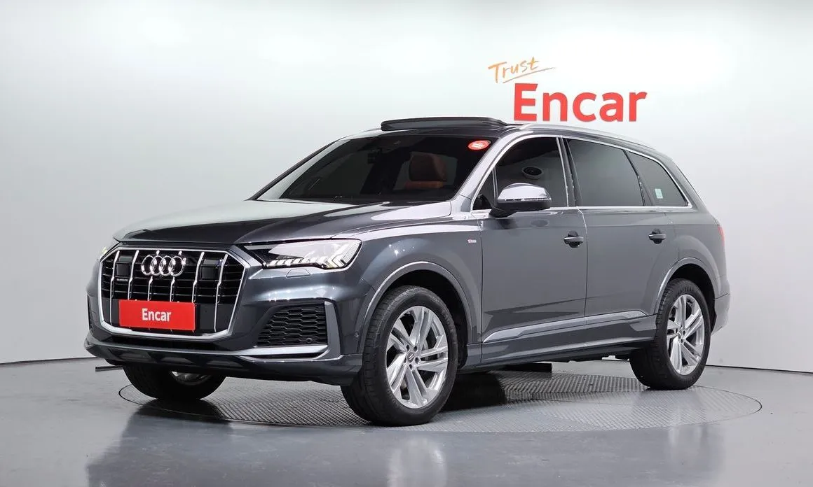 Audi Q7 — фото 1