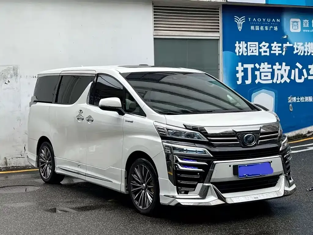 Toyota Vellfire — фото 2