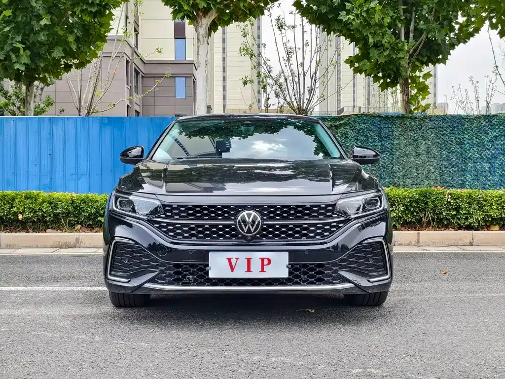Volkswagen Passat — фото 8
