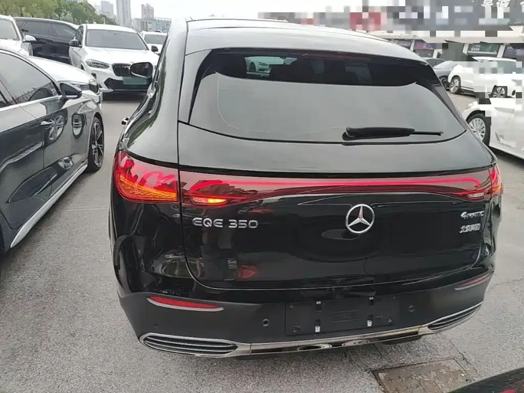 Mercedes-Benz EQE SUV — фото 2