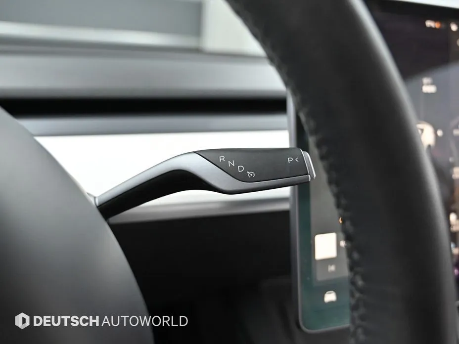 Tesla Model 3 — фото 2