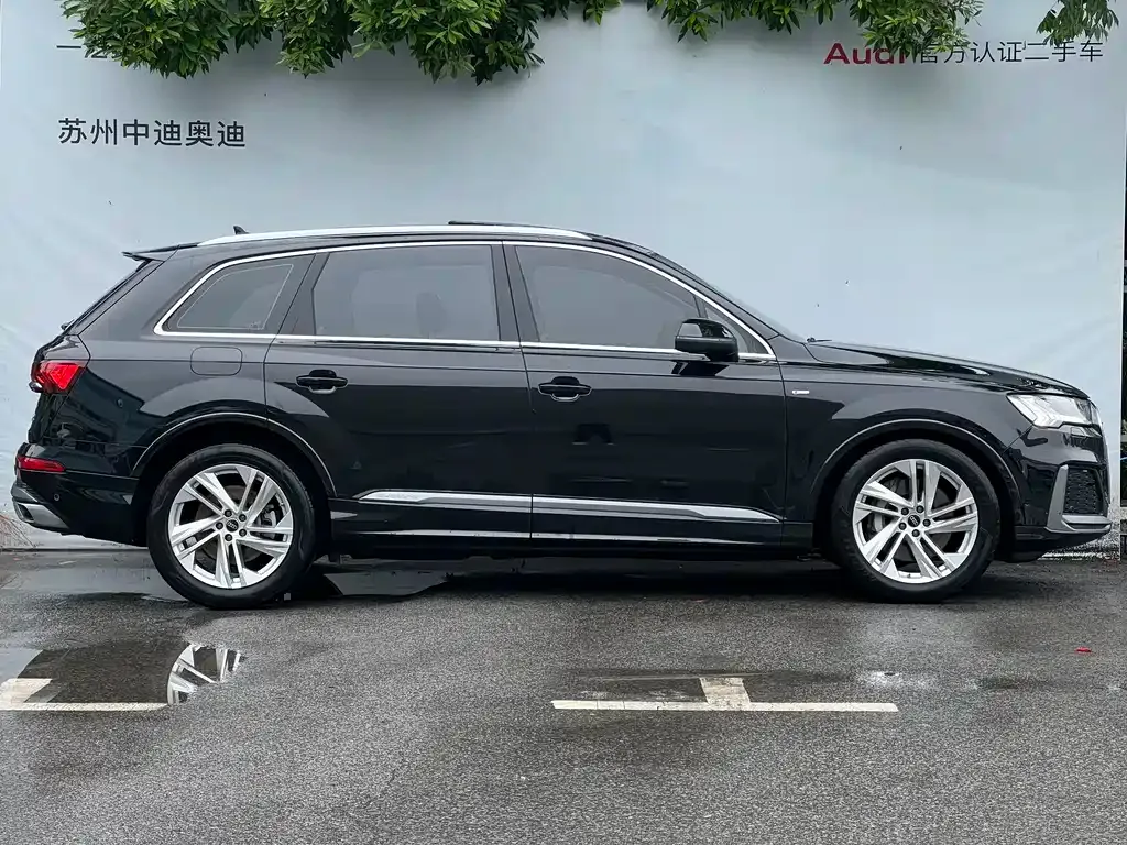 Audi Q7 — фото 9