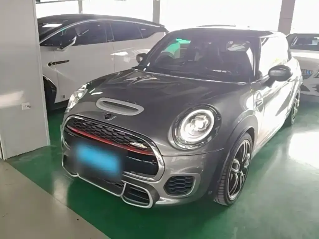 MINI JCW (John Cooper Works) — фото 1
