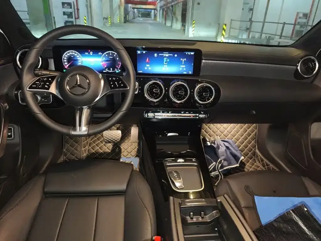 Mercedes-Benz A-Class — фото 10