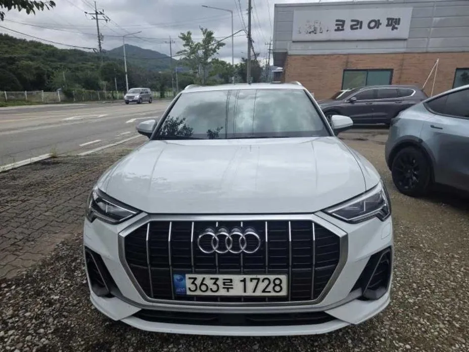 Audi Q3 — фото 1