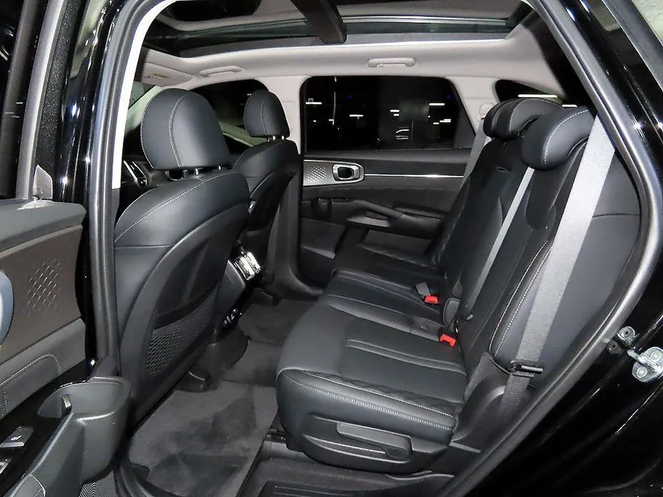 Kia Sorento — фото 4