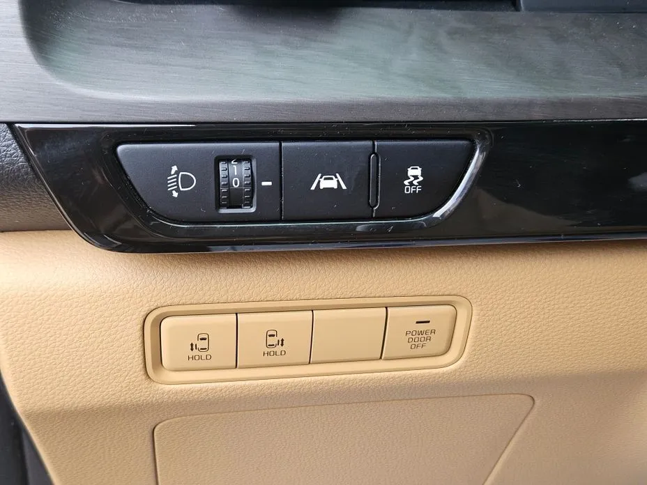 Kia Carnival — фото 9