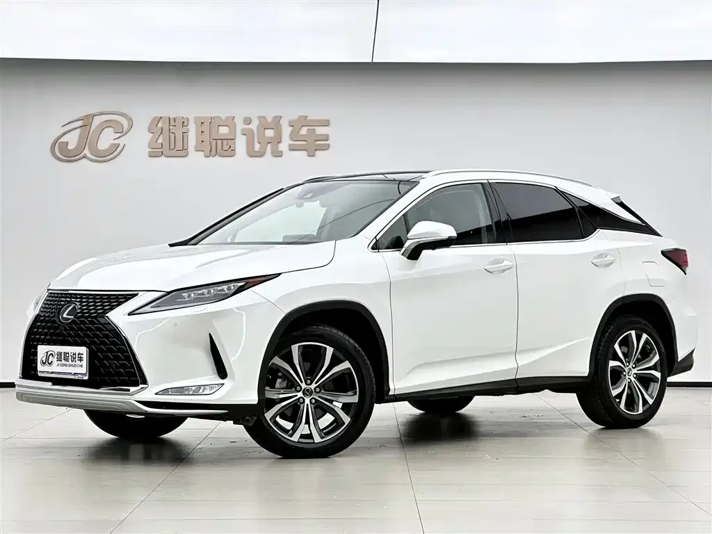 Lexus RX — фото 1
