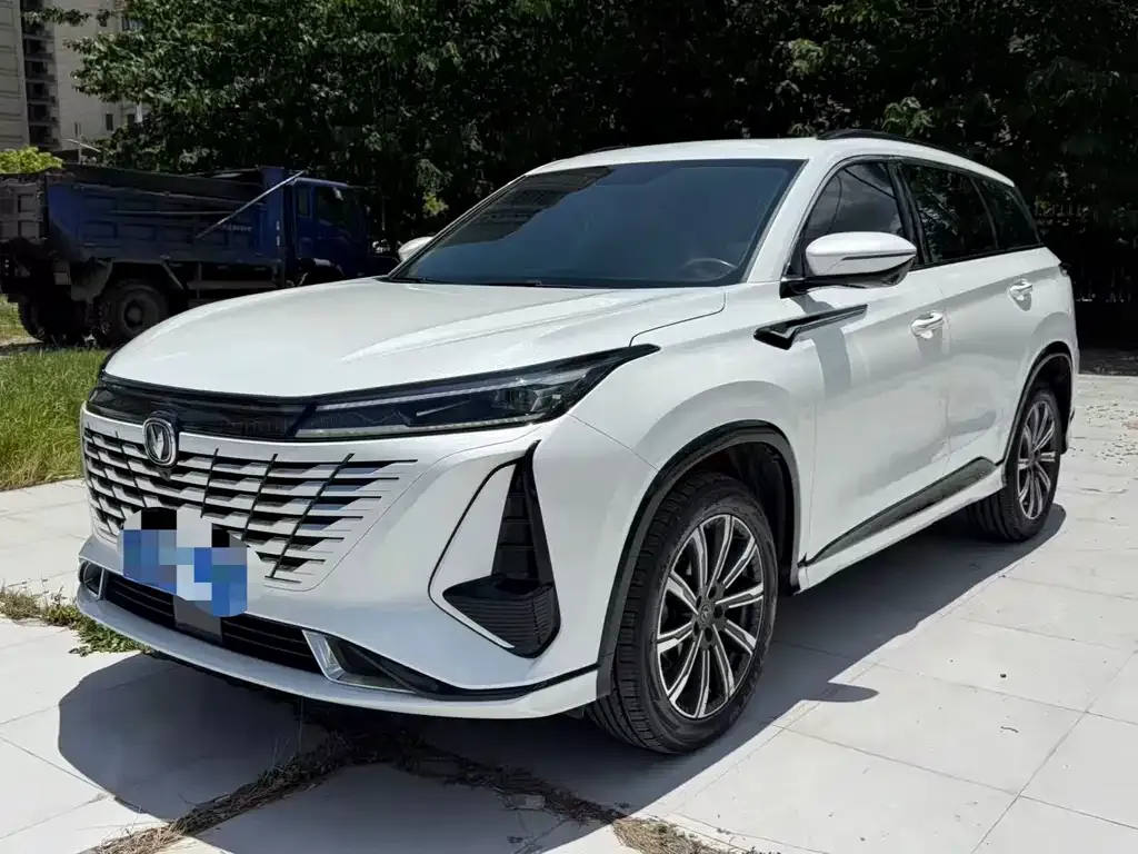 Changan CS75 PLUS — фото 1