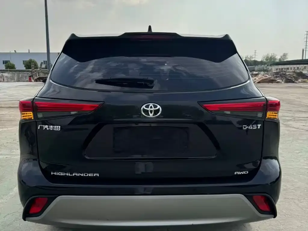 Toyota Highlander — фото 6