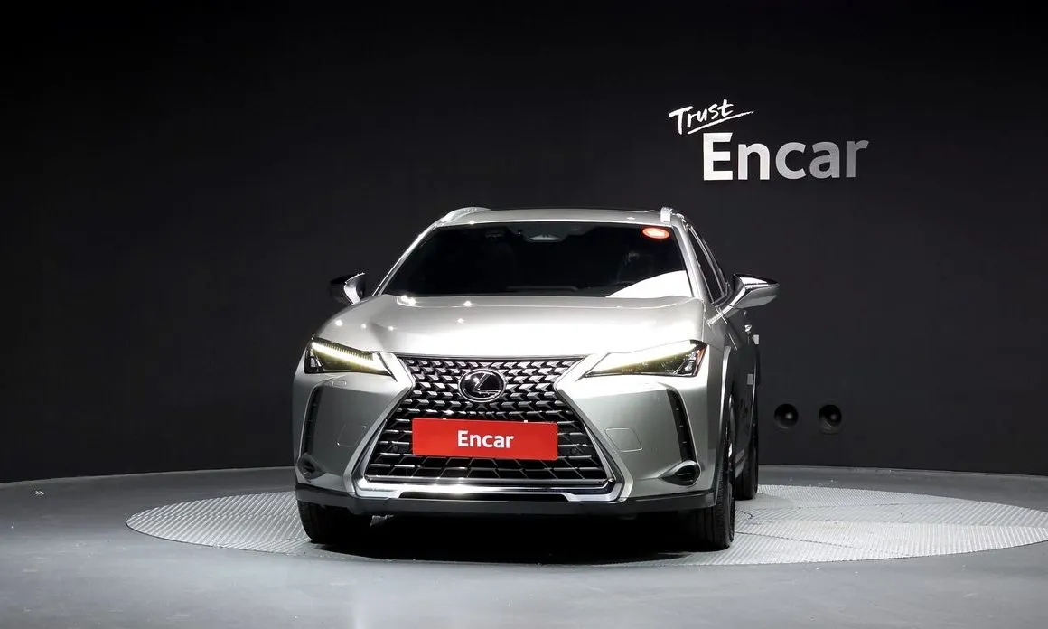 Lexus UX — фото 7