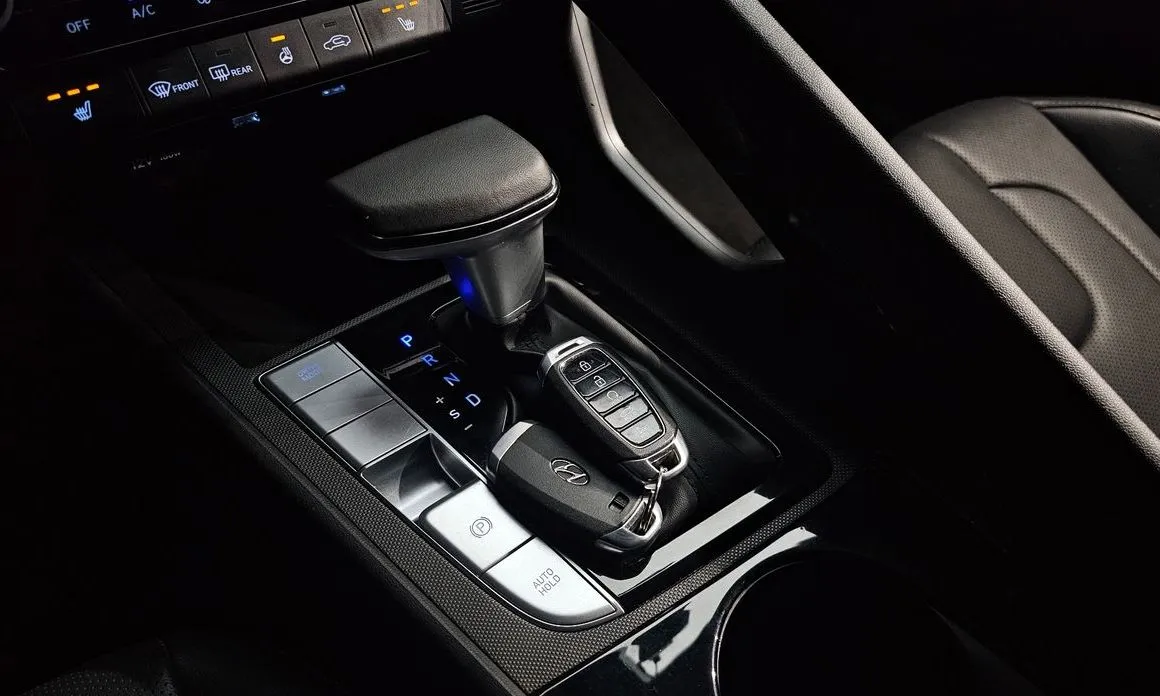 Hyundai AVANTE — фото 6