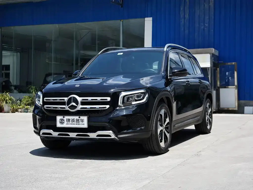 Mercedes-Benz GLB — фото 1