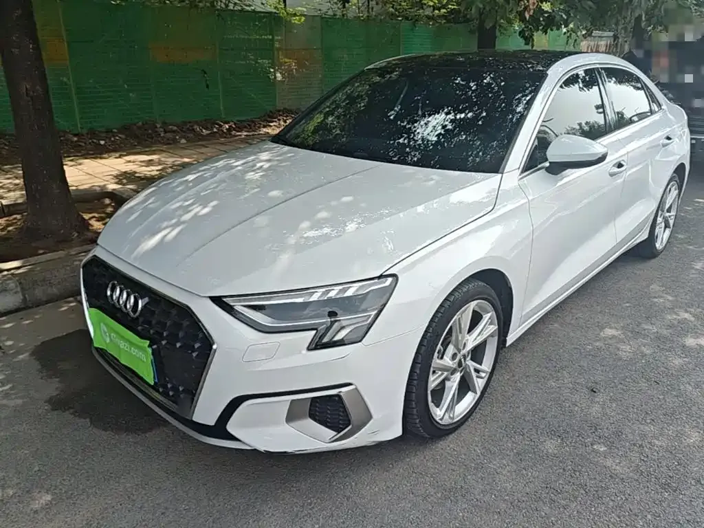 Audi A3 — фото 1