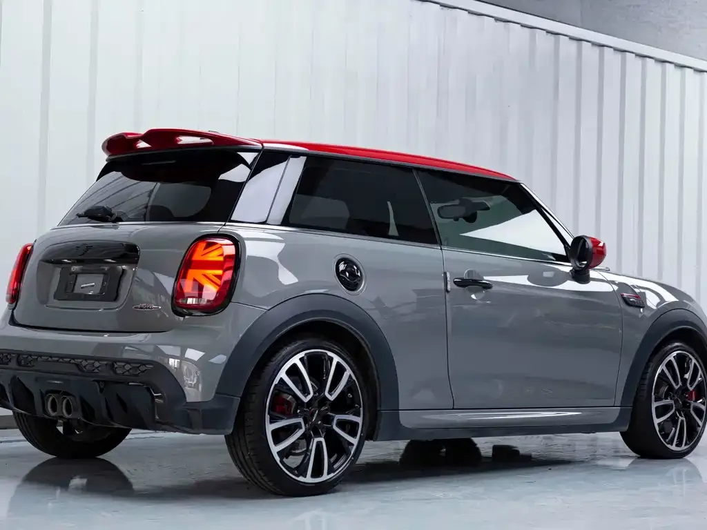 MINI JCW (John Cooper Works) — фото 10