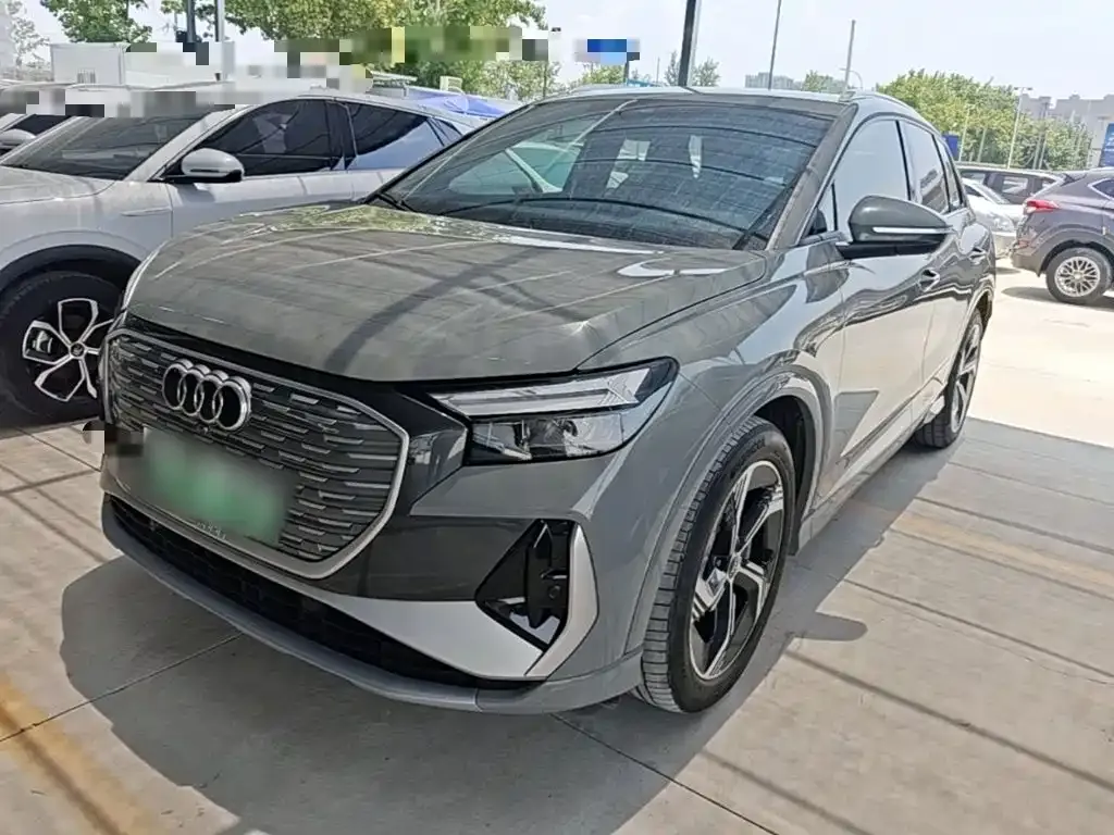 Audi Q4 e-tron — фото 8