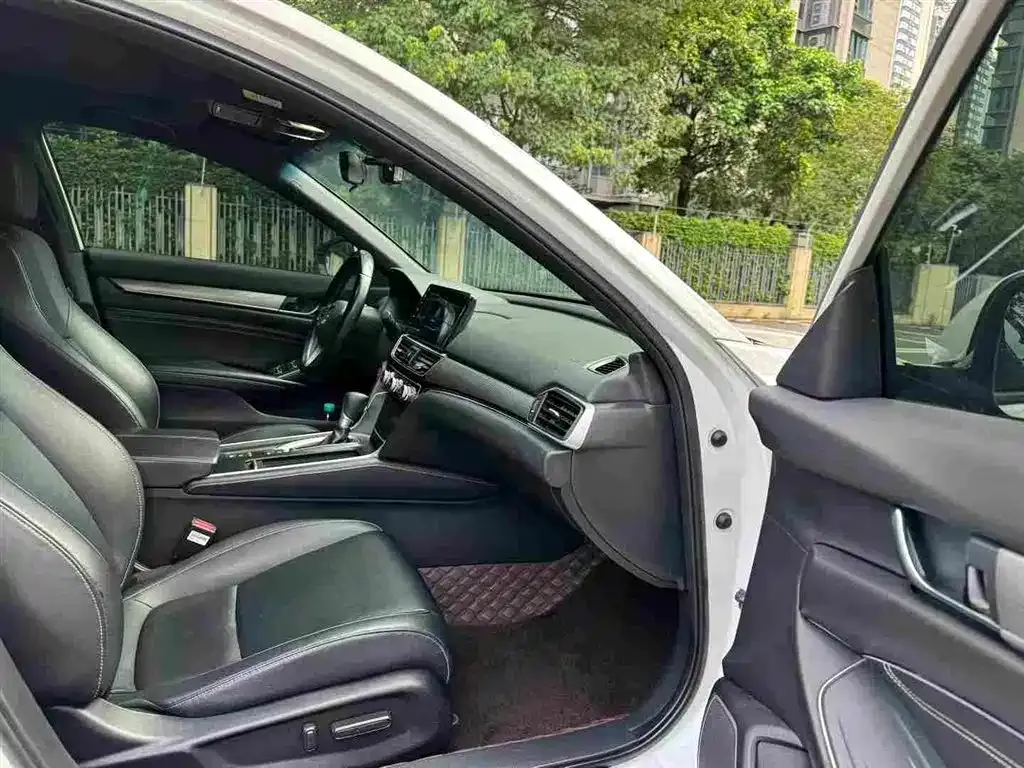 Honda Inspire — фото 5