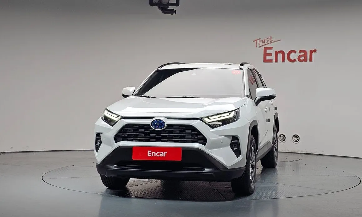 Toyota RAV4 — фото 4
