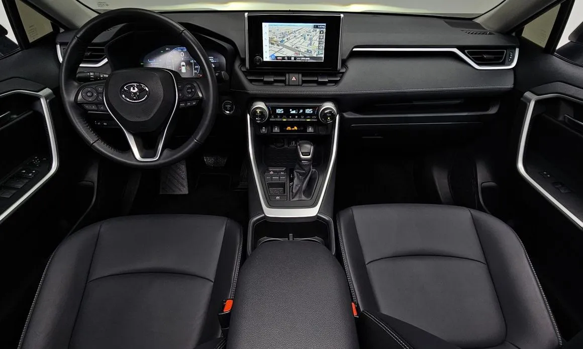 Toyota RAV4 — фото 10